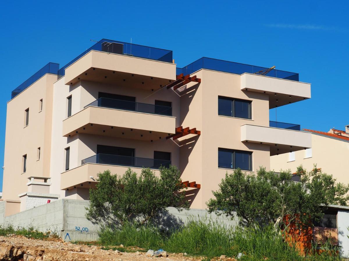 Apartment Rose Garden Sveti Filip i Jakov Esterno foto